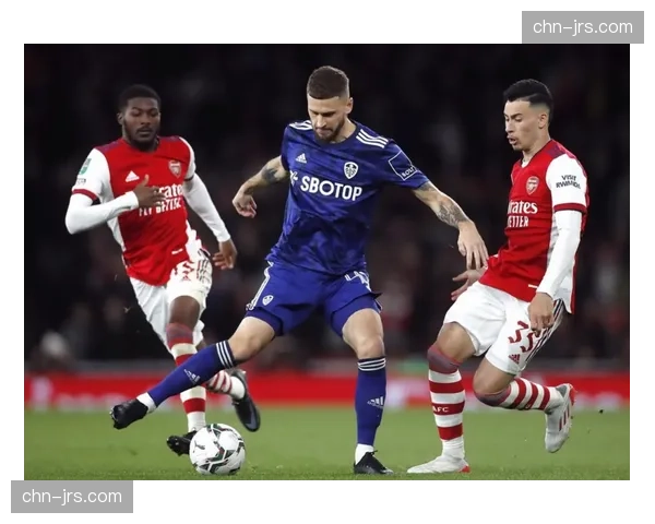 战术前瞻:阿森纳客场挑战维拉,阿尔特塔如何破解埃梅里的高位防线?